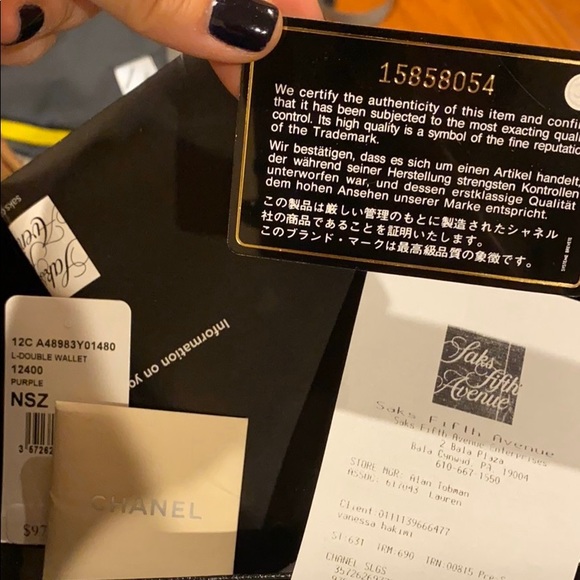 100% auth Classic Chanel lambskin wallet w/receipt - Picture 4 of 8